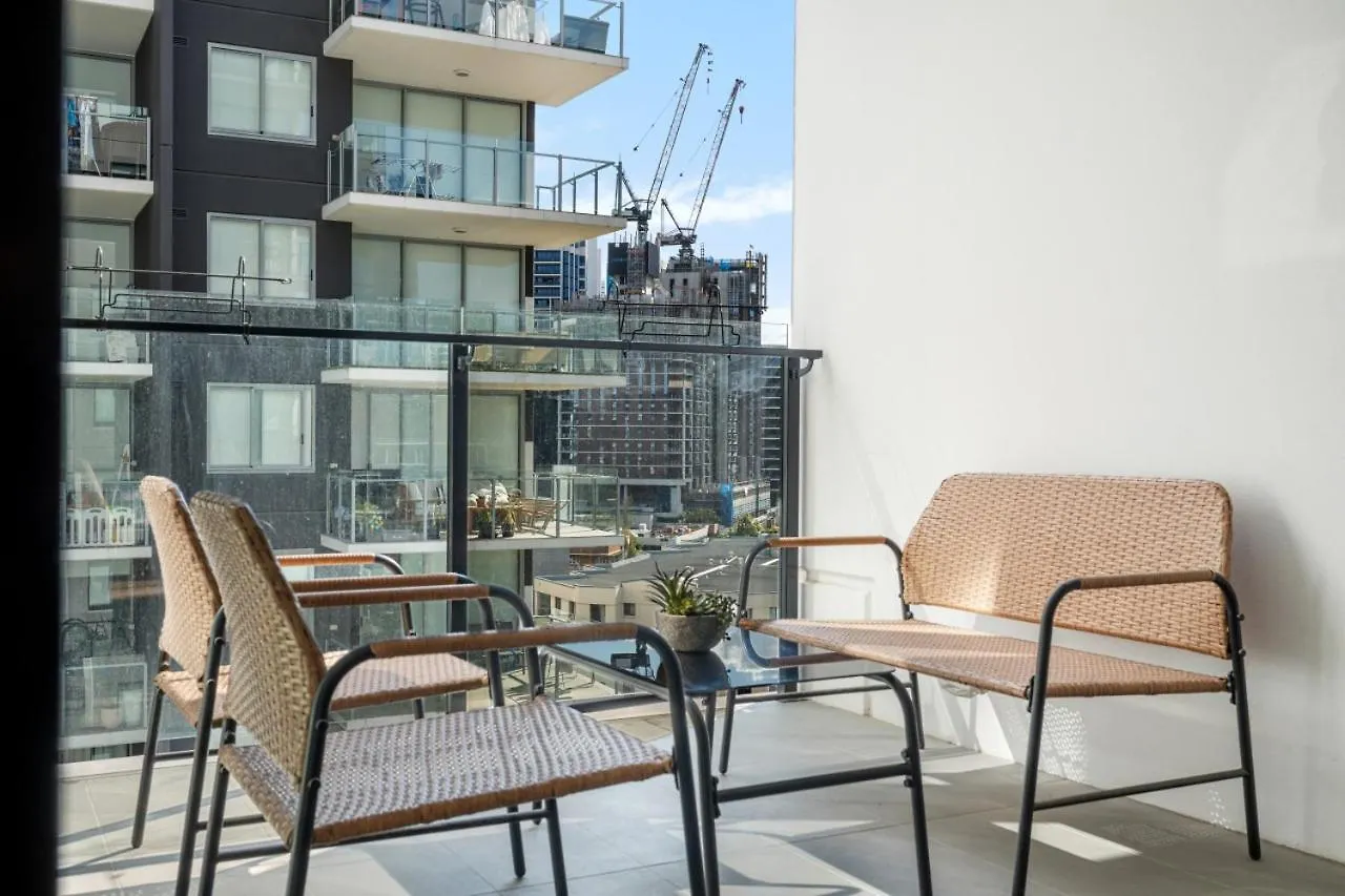 The Halo - New Central Lux South Brisbane 2Br With Parking & Pool Apartmán