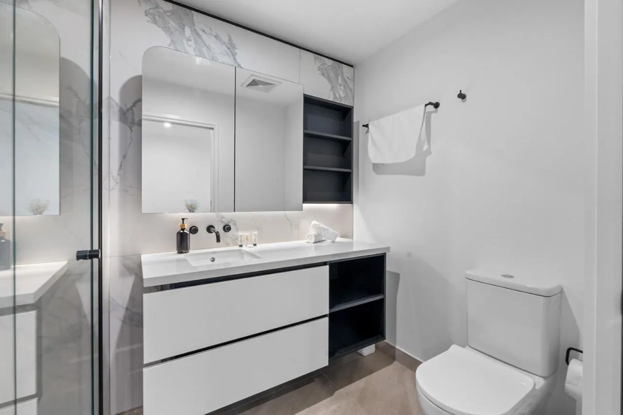 The Halo - New Central Lux South Brisbane 2Br With Parking & Pool Apartment