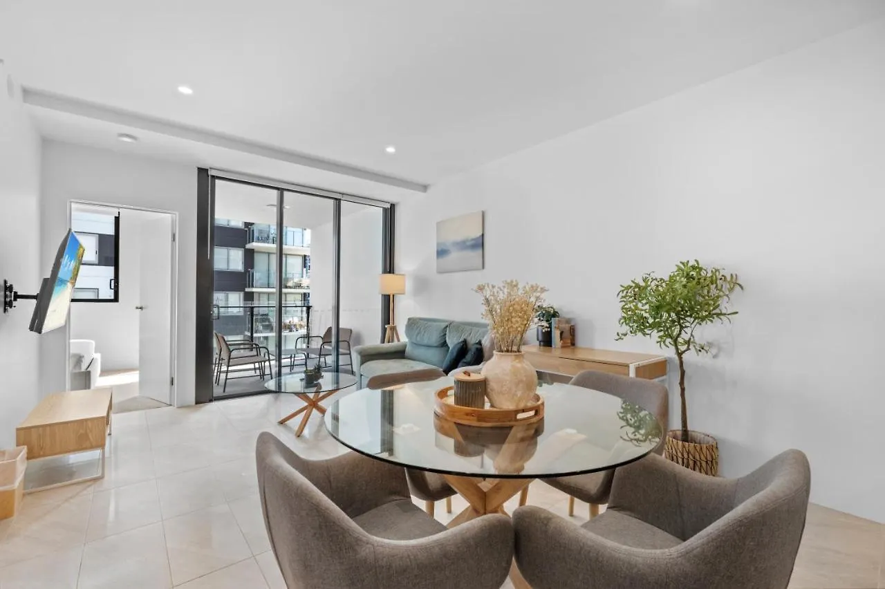 The Halo - New Central Lux South Brisbane 2Br With Parking & Pool Australia