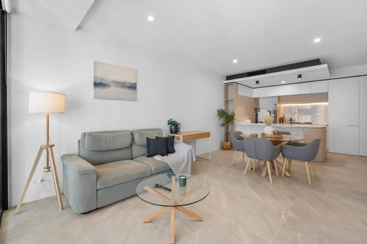 The Halo - New Central Lux South Brisbane 2Br With Parking & Pool